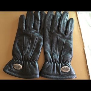 Small ladies black leather Harley Davidson gloves